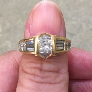 Ladies 18 k gold multi diamond ring